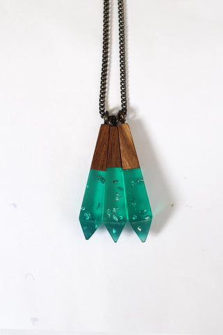 Emerald Metallic Drop Necklace