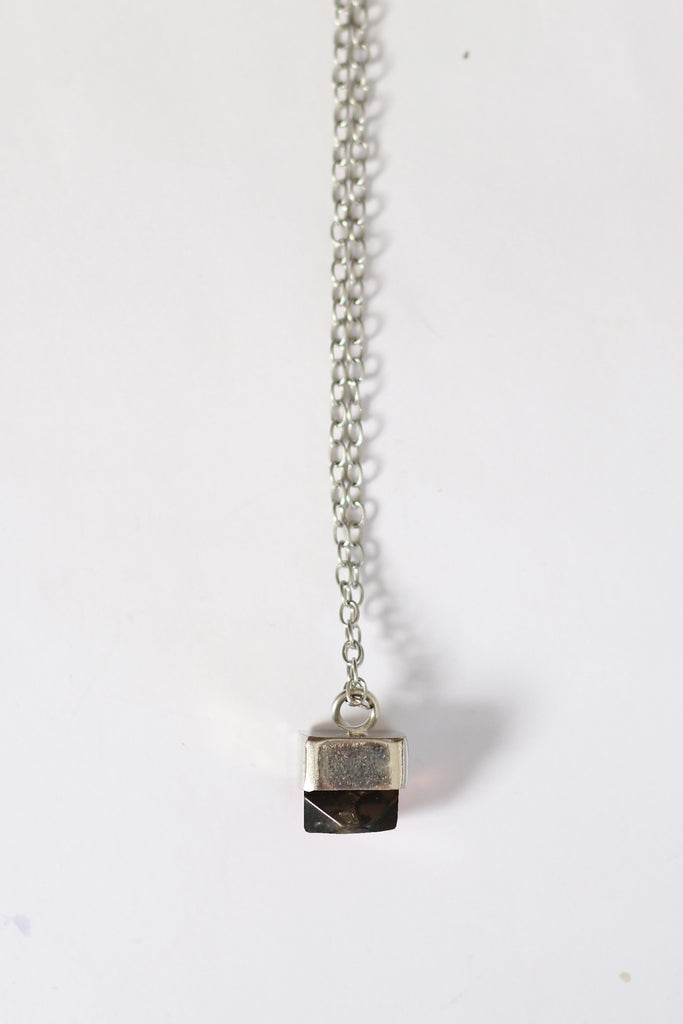 Metallic Mini Gem Necklace Black