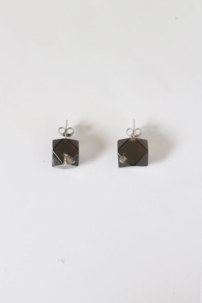 Metallic Resin Studs Black